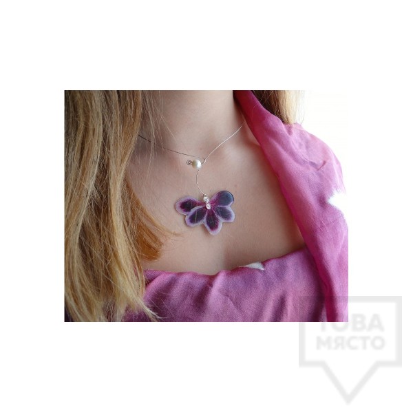 Дизайнерско колие MeganFlo - Лилава налба и перли