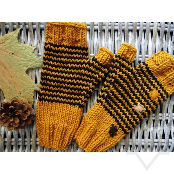 Зимни дамски ръкавици Moxxy - winter flowers